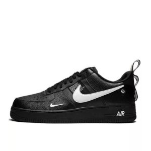 Nike Air Force 1 ’07 LV8 Utility Black – Baskets noires en cuir AR1708-001